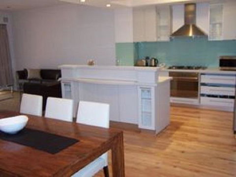 West End District Apartments - Southport Accommodation 18