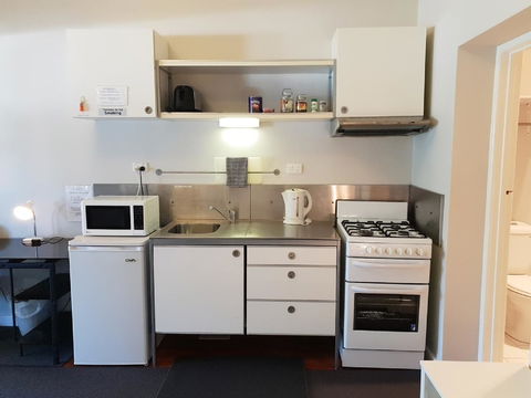 Stirling Apartments - Studio 1 - Southport Accommodation 1