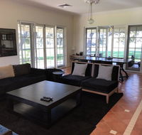 Caves Road Guest Houses - Southport Accommodation