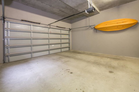 Calm Waters - Southport Accommodation 12