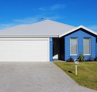 The beach house - Southport Accommodation