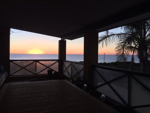 Surf Views - Accommodation Southport 0