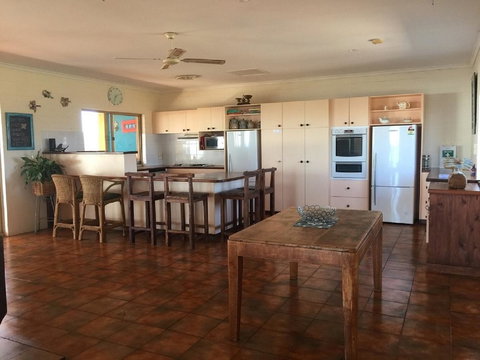 Surf Views - Accommodation Southport 6