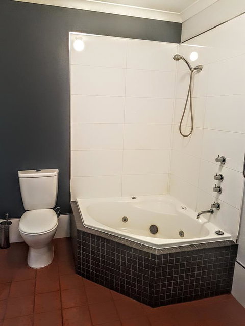 Adamsons Riverside Accommodation - Accommodation Southport 3