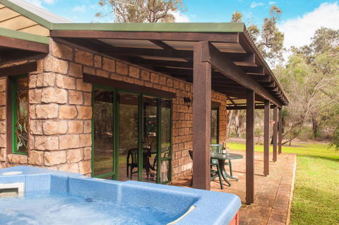 Yelverton Brook Conservation Sanctuary - Southport Accommodation 10