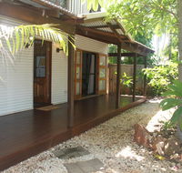Beach House on Fox - Southport Accommodation