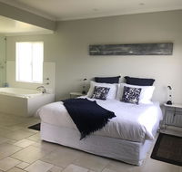 Studio Tramonto - Southport Accommodation