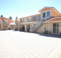 Yot Spot Apartments - Southport Accommodation