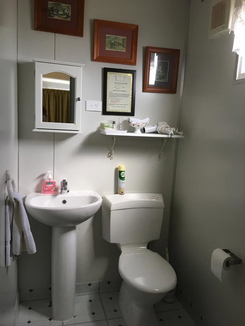 Armadale Cottage Bed & Breakfast - Accommodation Southport 6