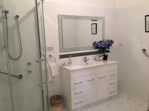 Armadale Cottage Bed & Breakfast - Accommodation Southport 25