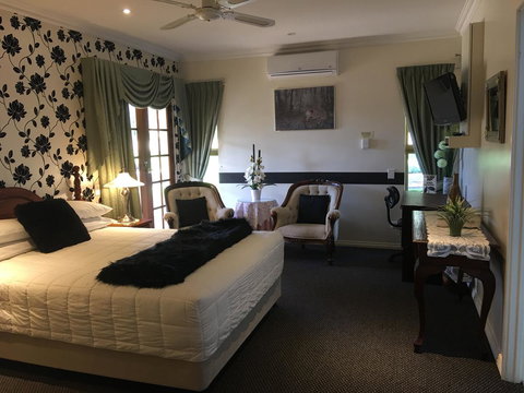 Armadale Cottage Bed & Breakfast - Accommodation Southport 2
