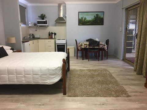 Armadale Cottage Bed & Breakfast - Accommodation Southport 7