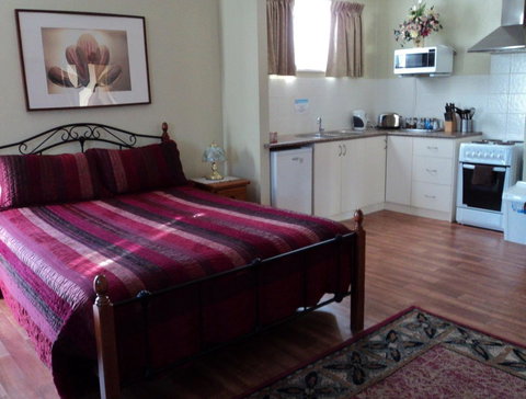 Armadale Cottage Bed & Breakfast - Accommodation Southport 24