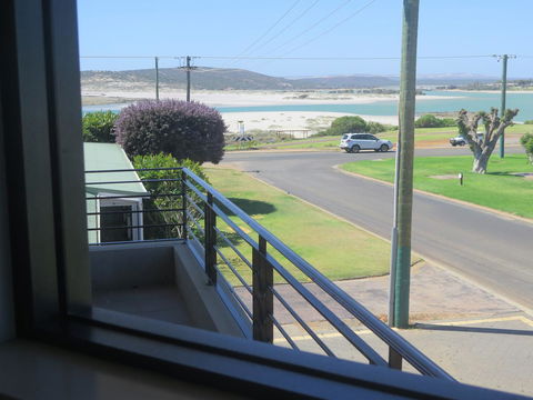 Kalbarri Riverfront Unit - Southport Accommodation 4