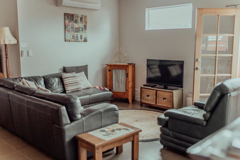 Bluebird Cottage - Accommodation Southport 18