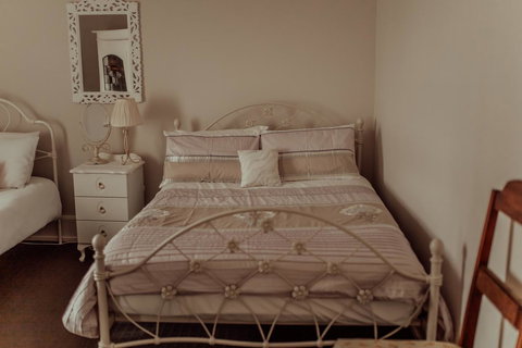 Bluebird Cottage - Accommodation Southport 3