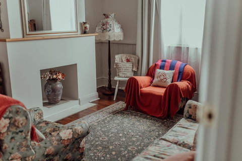 Bluebird Cottage - Accommodation Southport 9