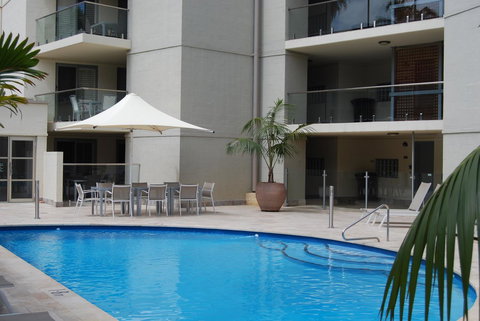 Absolute Beachfront Scarborough - Accommodation Southport 8