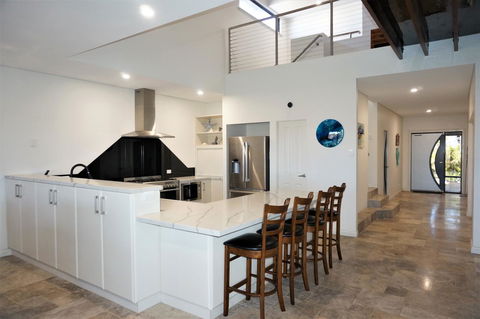 27 Corella Court - Southport Accommodation 2