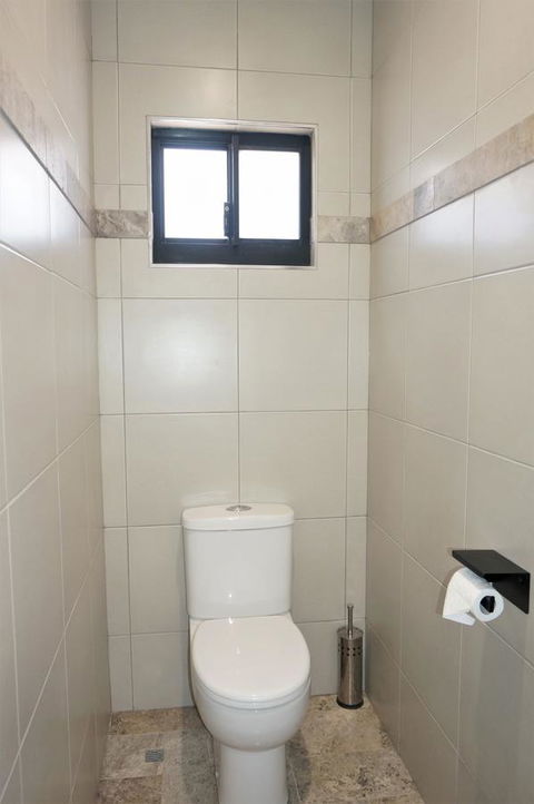 27 Corella Court - Southport Accommodation 14
