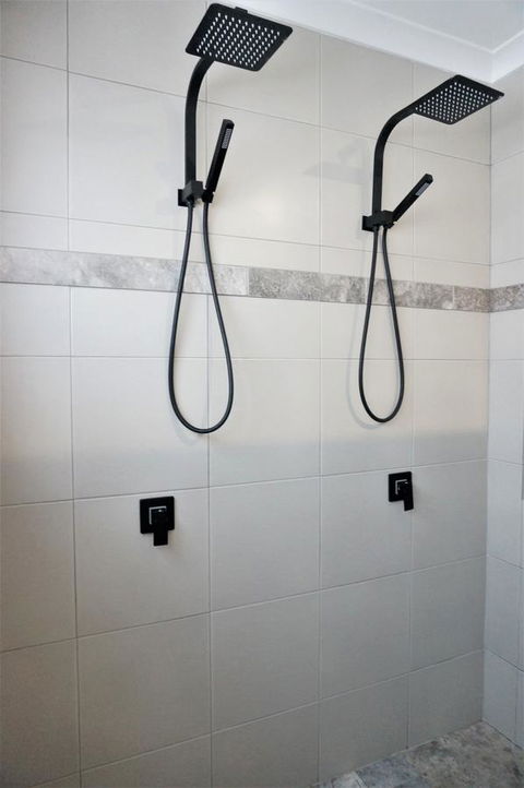 27 Corella Court - Southport Accommodation 23