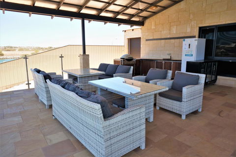 27 Corella Court - Southport Accommodation 26
