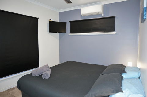 27 Corella Court - Southport Accommodation 11