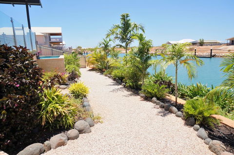 27 Corella Court - Southport Accommodation 29