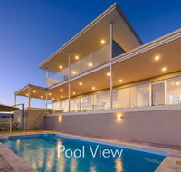 32 Corella Court - Private Jetty and Pool - Southport Accommodation