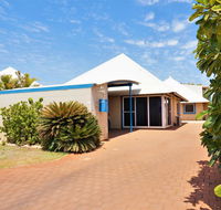 Osprey Holiday Village Unit 119 - Close to the pool - Southport Accommodation