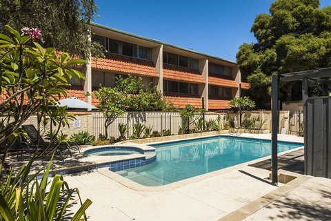 Rosalie 34 - Southport Accommodation 9