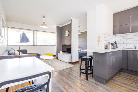 Rosalie 34 - Southport Accommodation 1