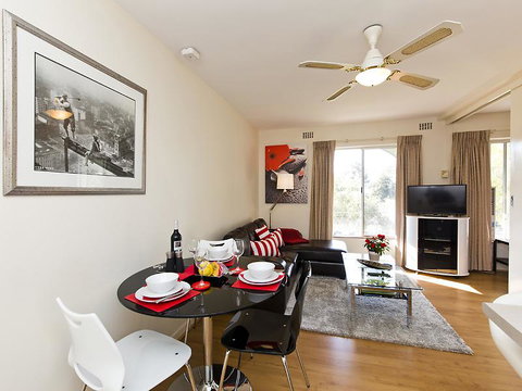 Style In Subiaco - Southport Accommodation 7