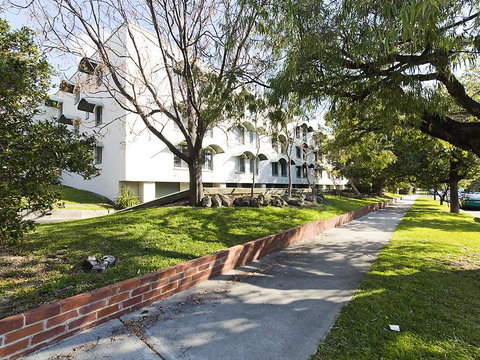 Style In Subiaco - Southport Accommodation 0