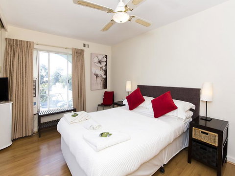 Style In Subiaco - Southport Accommodation 10