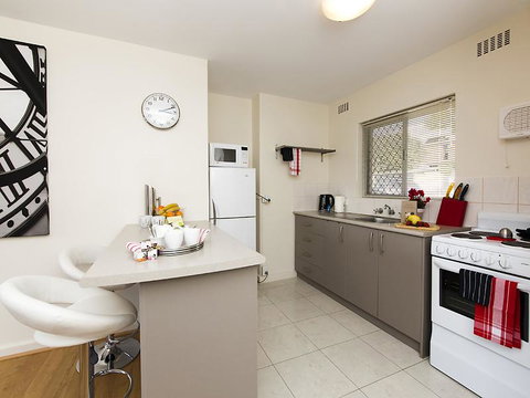 Style In Subiaco - Southport Accommodation 4