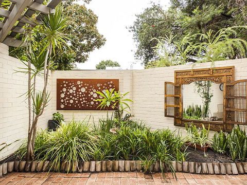 Rosalie 02 - Southport Accommodation 17