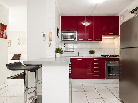 Rosalie 02 - Southport Accommodation 4