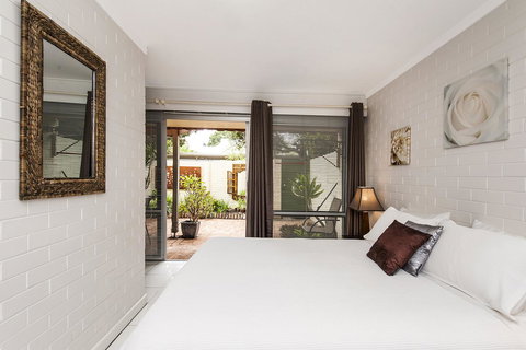 Rosalie 02 - Southport Accommodation 15