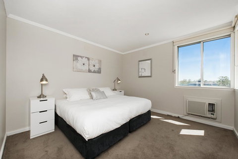 Derby 84 - Southport Accommodation 18