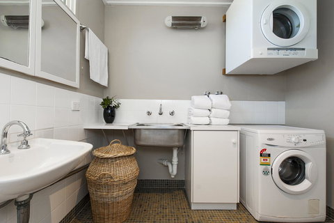 Derby 84 - Southport Accommodation 21