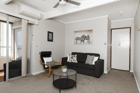 Derby 84 - Southport Accommodation 6