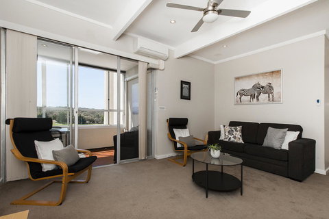 Derby 84 - Southport Accommodation 5