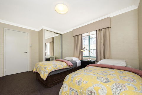 Subiaco Village 18 - Southport Accommodation 9