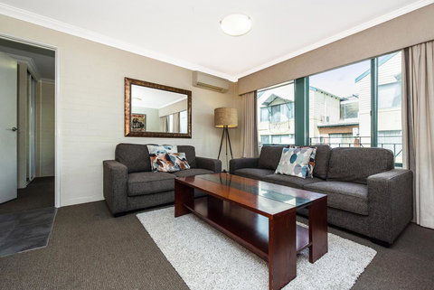 Subiaco Village 18 - Southport Accommodation 3