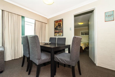 Subiaco Village 18 - Southport Accommodation 4