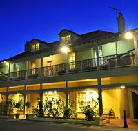 Clifton Motel  Grittleton Lodge - Southport Accommodation