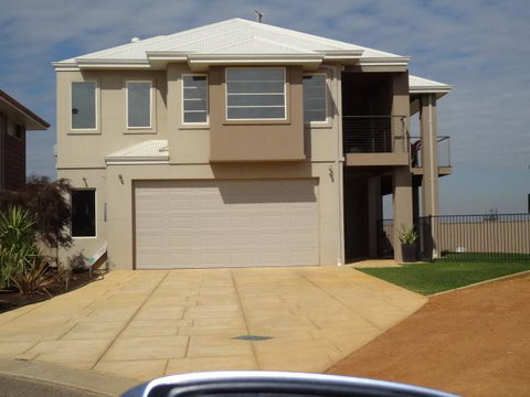 Acaciabnb - Accommodation Southport 7