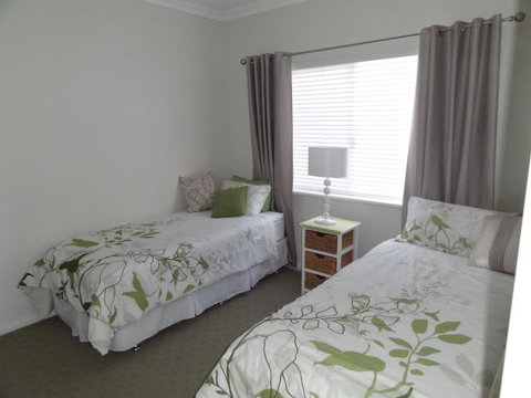 Acaciabnb - Accommodation Southport 3