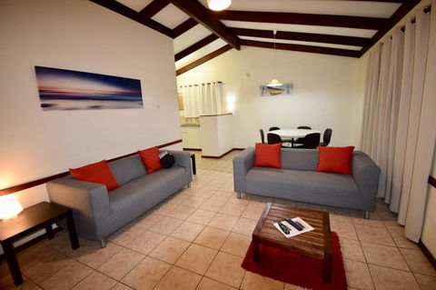 Wildsights Villas - Southport Accommodation 2